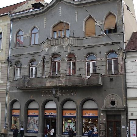 Belvarosi Apartman 2 Apartment Miskolc Bagian luar foto