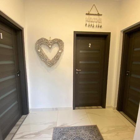 Belvarosi Apartman 2 Apartment Miskolc Bagian luar foto