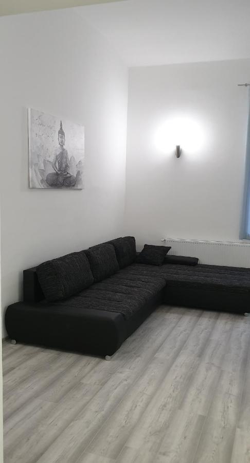 Belvarosi Apartman 2 Apartment Miskolc Bagian luar foto