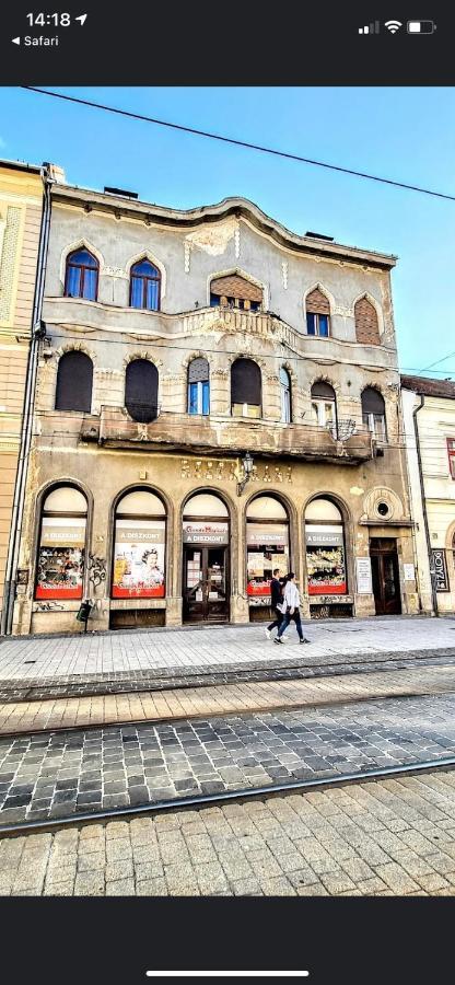 Belvarosi Apartman 2 Apartment Miskolc Bagian luar foto